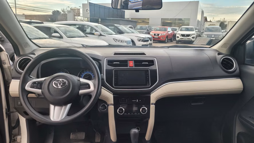 Toyota RUSH 4X2 1.5 FULL AUT. 1.5 • 4x2 • Automática • 2023 - Imagen 14