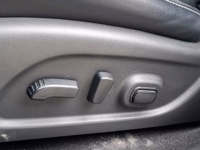NISSAN PATHFINDER 2020