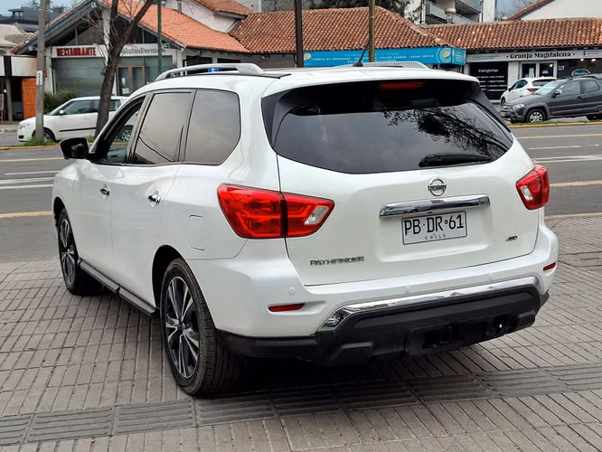 NISSAN PATHFINDER 2020