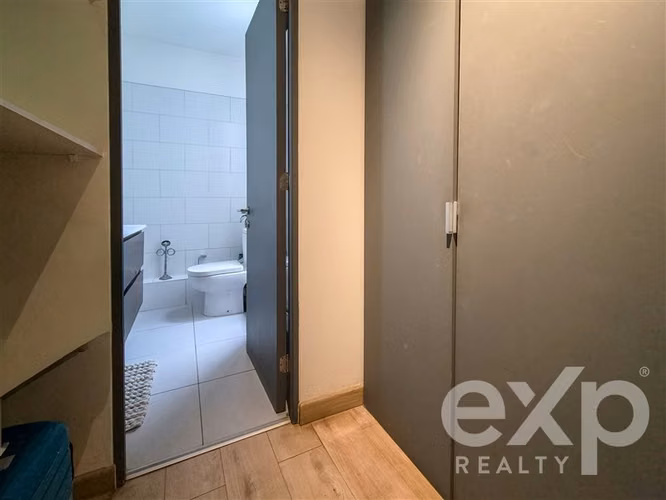 Townhouse 4D/4B con parque privado y seguridad en La Florida