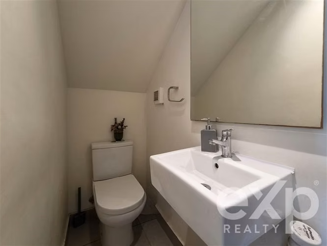 Townhouse 4D/4B con parque privado y seguridad en La Florida