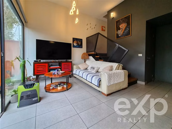 Townhouse 4D/4B con parque privado y seguridad en La Florida