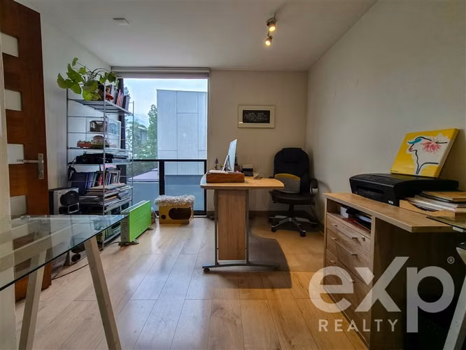 Townhouse 4D/4B con parque privado y seguridad en La Florida