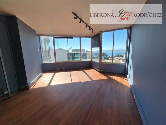 Oficina en arriendo en plan de Valparaíso