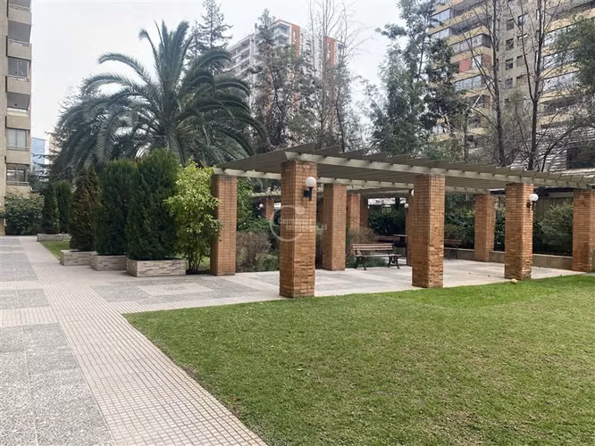 Depto. en venta de 3 dorm. Metro Manquehue y Escuela Militar