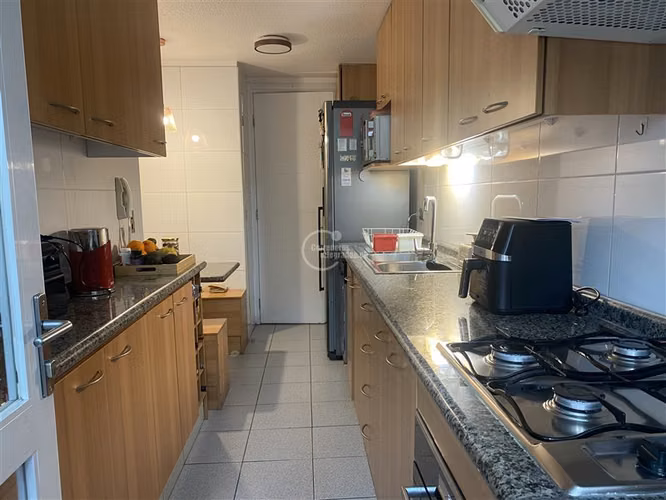 Depto. en venta de 3 dorm. Metro Manquehue y Escuela Militar