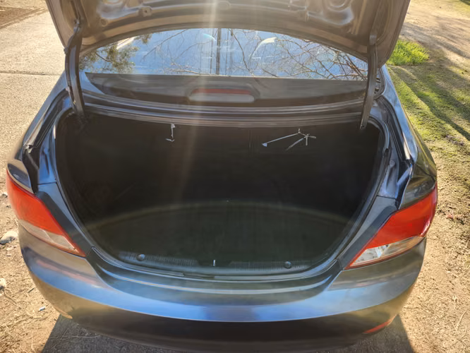 Venta de Hyundai Accente 1.6 Diesel - Imagen 10