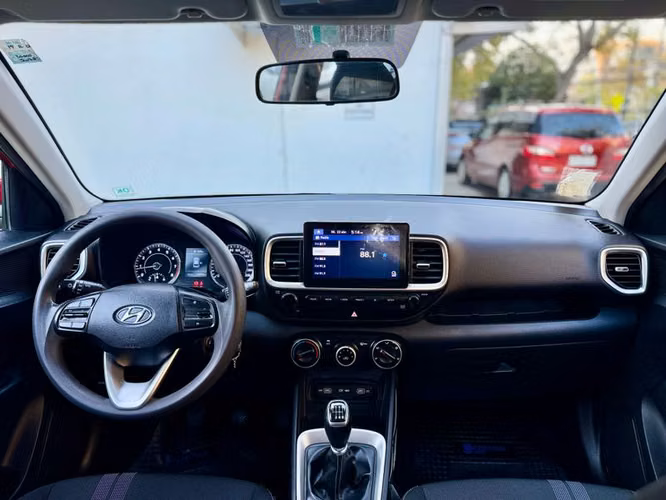 HYUNDAI VENUE QX 1.6 MT PLUS - 2022 | 2477