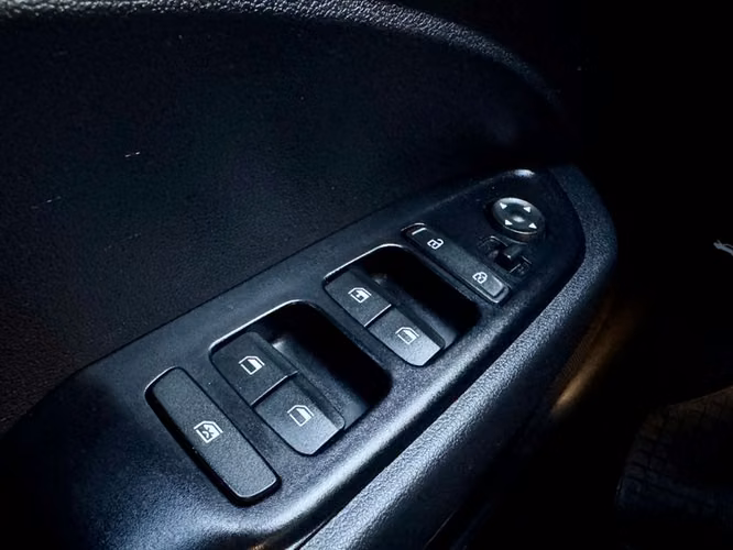 HYUNDAI VENUE QX 1.6 MT PLUS - 2022 | 2477