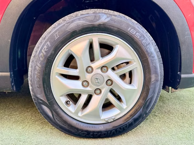 HYUNDAI VENUE QX 1.6 MT PLUS - 2022 | 2477