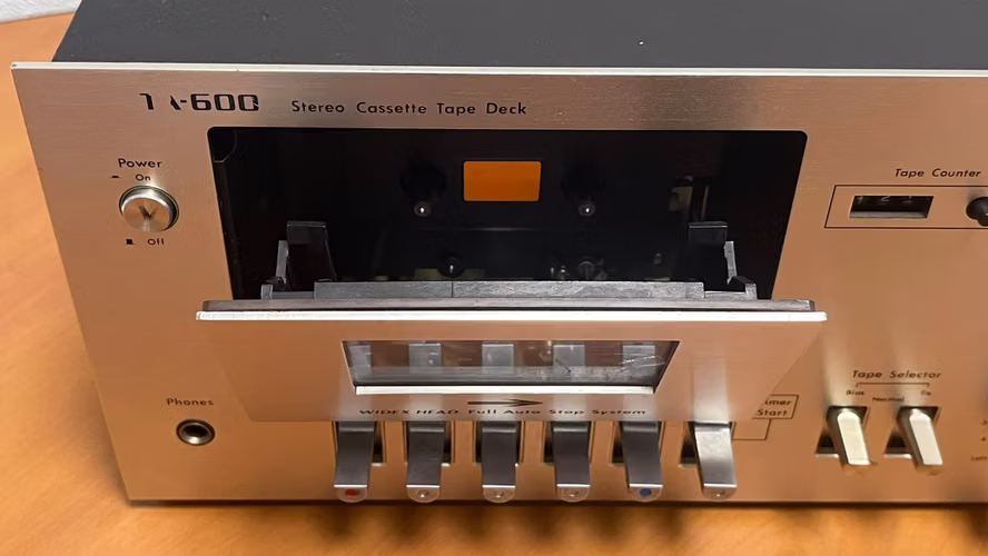 Deck Cassette Onkyo TA-600D