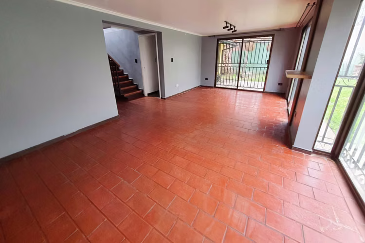 OPORTUNIDAD! GRAN CASA EN CONDOMINIO (178880) - Imagen 3