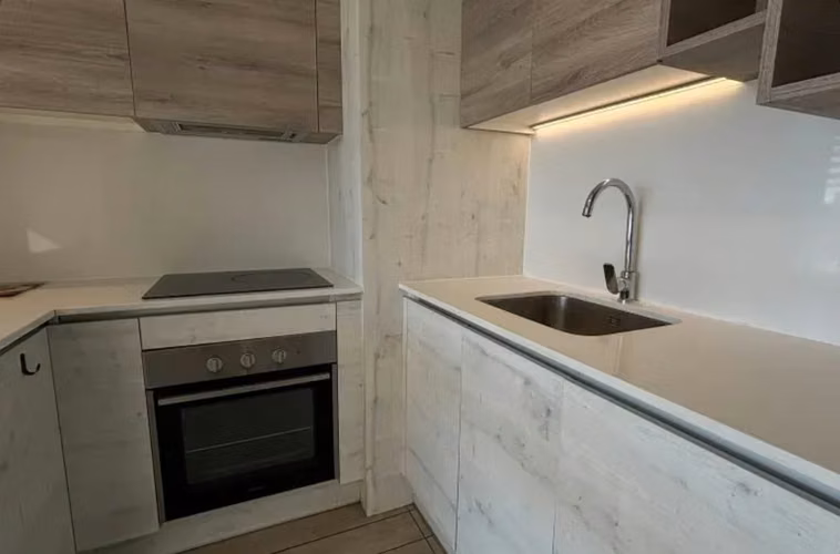 ARRIENDO AÑO CORRIDO SIN MUEBLES 2D 2B