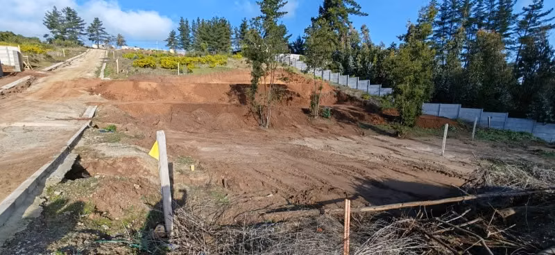HERMOSO TERRENO EN CONDOMINIO, SECTOR LOS PINOS, MONJAS FRAN - Imagen 18