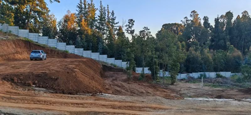 HERMOSO TERRENO EN CONDOMINIO, SECTOR LOS PINOS, MONJAS FRAN - Imagen 11