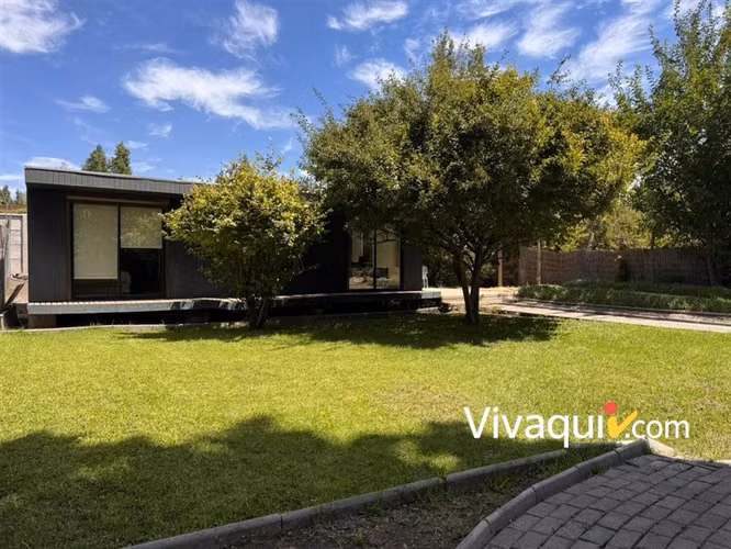 Casa en arriendo de 2 dorm. en Colina