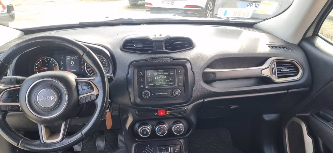JEEP RENEGADE LX 1.8 MECANICO...UNICO DUEÑO
