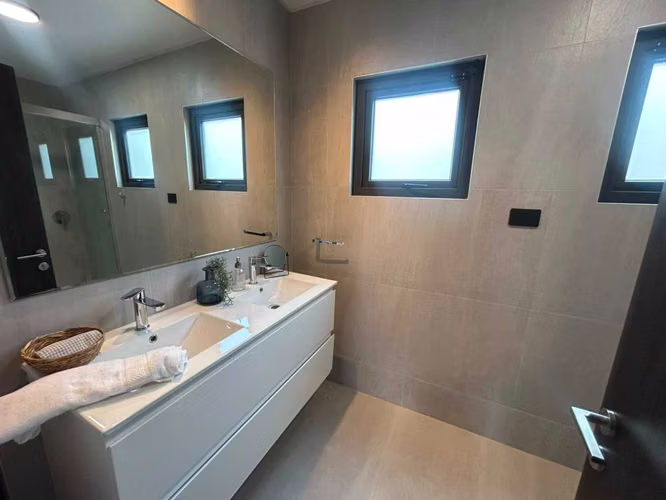 Casa en Venta de 4 dorm. en Lomas de Montemar (178949)
