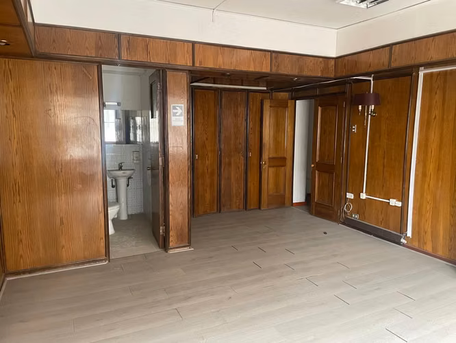 VENTA OFICINA SANTIAGO CENTRO HUERFANOS CON AGUSTINAS