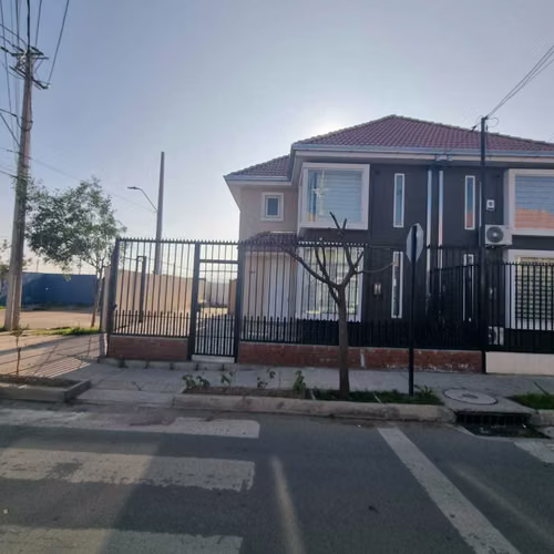 Hermosa casa esquina en Altos del Valle, Pte Al  (178943)