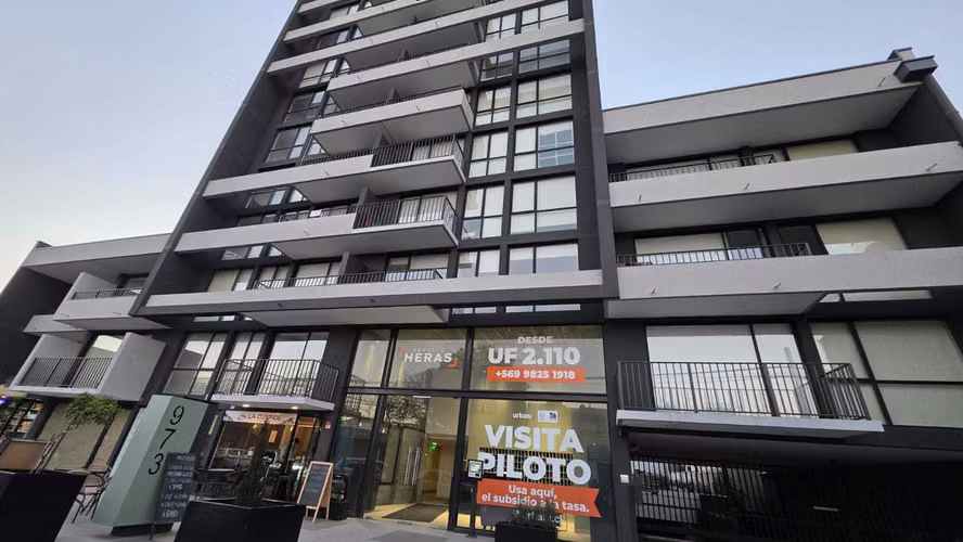 RRB/ Arriendo Dpto 1D con Vista Piso 23 CCP (178966)