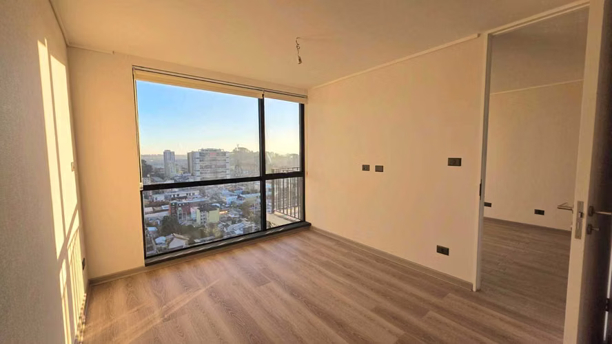 RRB/ Arriendo Dpto 1D con Vista Piso 23 CCP (178966)