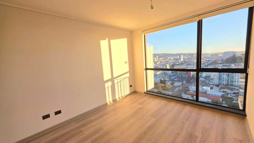 RRB/ Arriendo Dpto 1D con Vista Piso 23 CCP (178966)