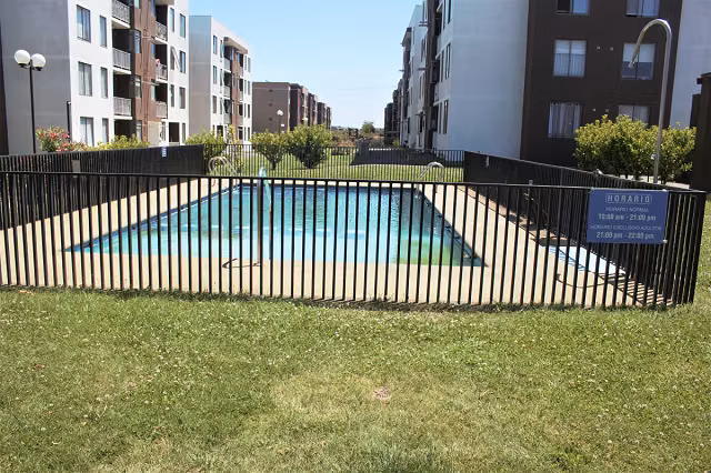 Venta Departamento en Condominio Los Encinos en Los Angeles