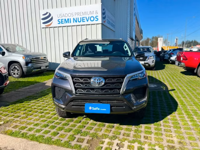Toyota Fortuner 2.8 SR5 TDI DIESEL 4X4 AT 5P 2024
