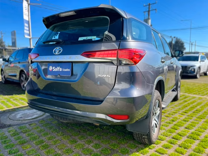 Toyota Fortuner 2.8 SR5 TDI DIESEL 4X4 AT 5P 2024