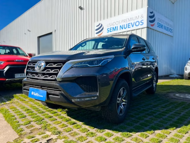 Toyota Fortuner 2.8 SR5 TDI DIESEL 4X4 AT 5P 2024