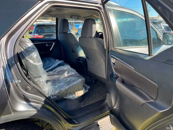 Toyota Fortuner 2.8 SR5 TDI DIESEL 4X4 AT 5P 2024