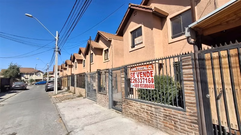 Casa en venta de 3 dorm. en Maipú