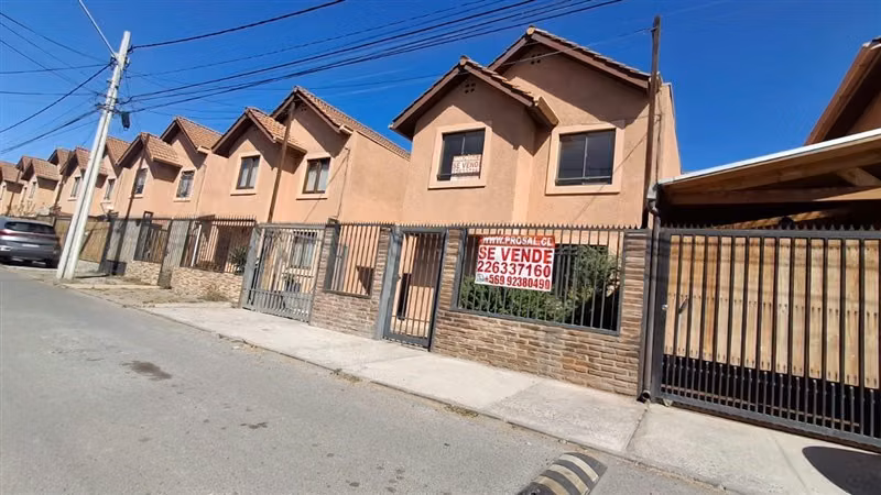 Casa en venta de 3 dorm. en Maipú