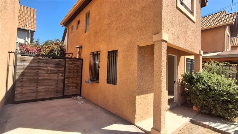Casa en venta de 3 dorm. en Maipú