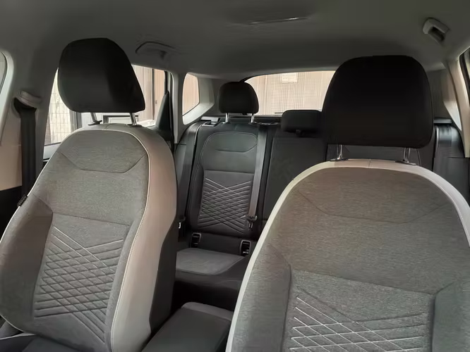 VOLKSWAGEN TAOS COMFORTLINE 1.4 TSI AUT. 2022 POCO KM.
