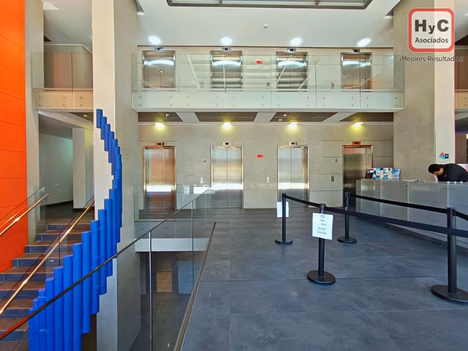 EN VENTA | OFICINA EN VITACURA | 2 ESPACIOS PRIVADOS | RECEPCIÓN | ESPACIO INTERMEDIO