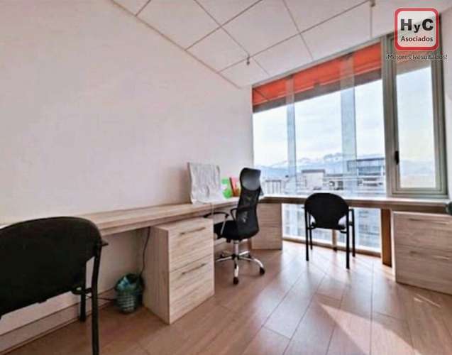EN VENTA | OFICINA EN VITACURA | 2 ESPACIOS PRIVADOS | RECEPCIÓN | ESPACIO INTERMEDIO