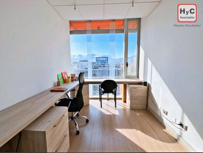 EN ARRIENDO | OFICINA EN VITACURA | 2 ESPACIOS PRIVADOS | RECEPCIÓN | ESPACIO INTERMEDIO