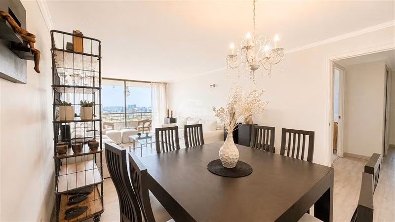 Departamento en venta de 3 dorm. + servicios en Vitacura