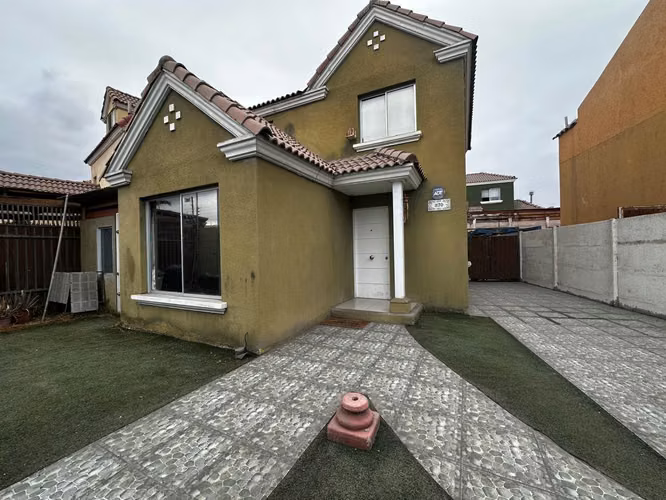 CASA EN VENTA EN CONDOMINIO - SECTOR NORTE
