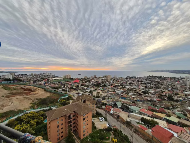 Luminoso Departamento con bella vista (178985)