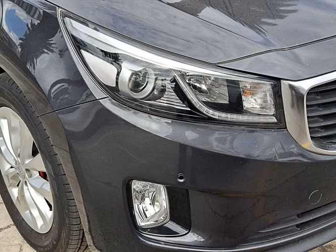KIA GRAND CARNIVAL 2018