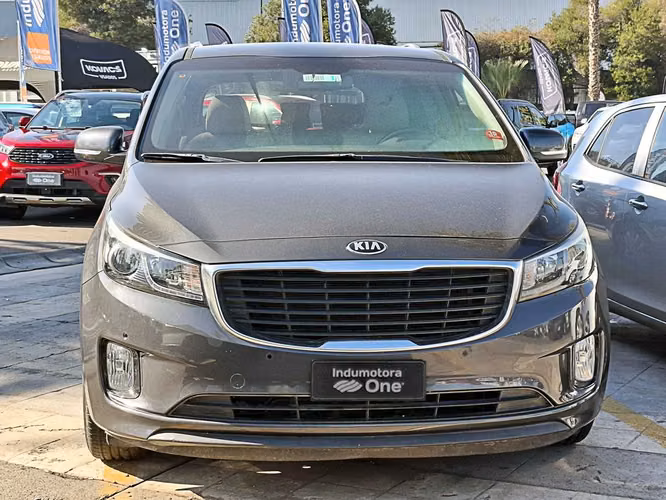 KIA GRAND CARNIVAL 2018