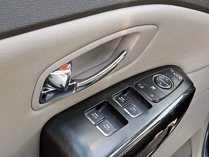 KIA GRAND CARNIVAL 2018