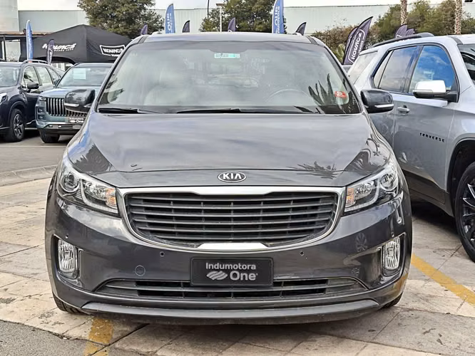 KIA GRAND CARNIVAL 2018