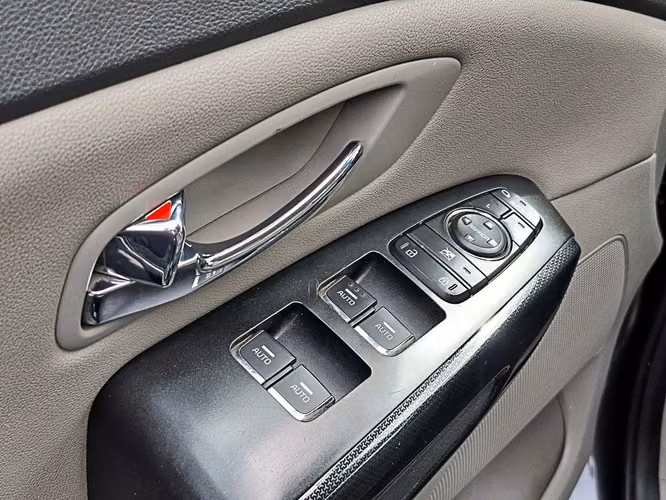 KIA GRAND CARNIVAL 2018