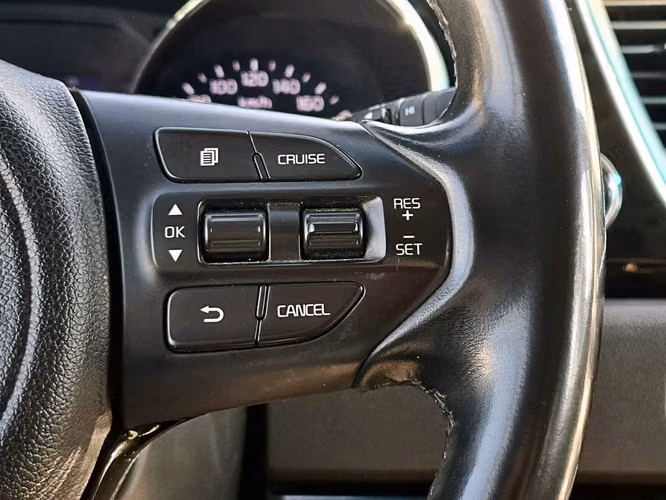 KIA GRAND CARNIVAL 2018