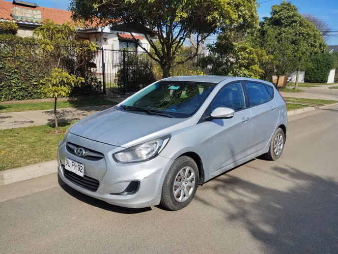 Hyundai Accent Hatchback 2012 1.4  GLS AC ABS