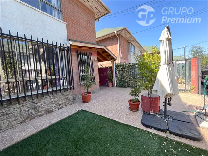 OPORTUNIDAD!!! ARRIENDO CASA 3 dorm. 3 baños en Maipú.